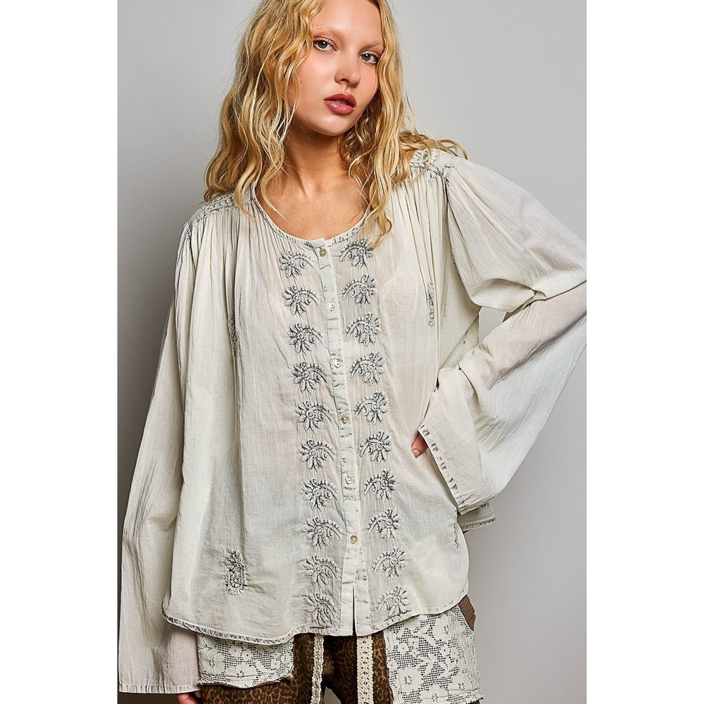 POL Embroidered Button Front Woven Shirt - Large - Picture 4 of 7